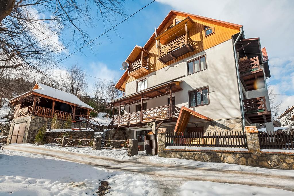 Vatra Hotel Jaremcse Kültér fotó